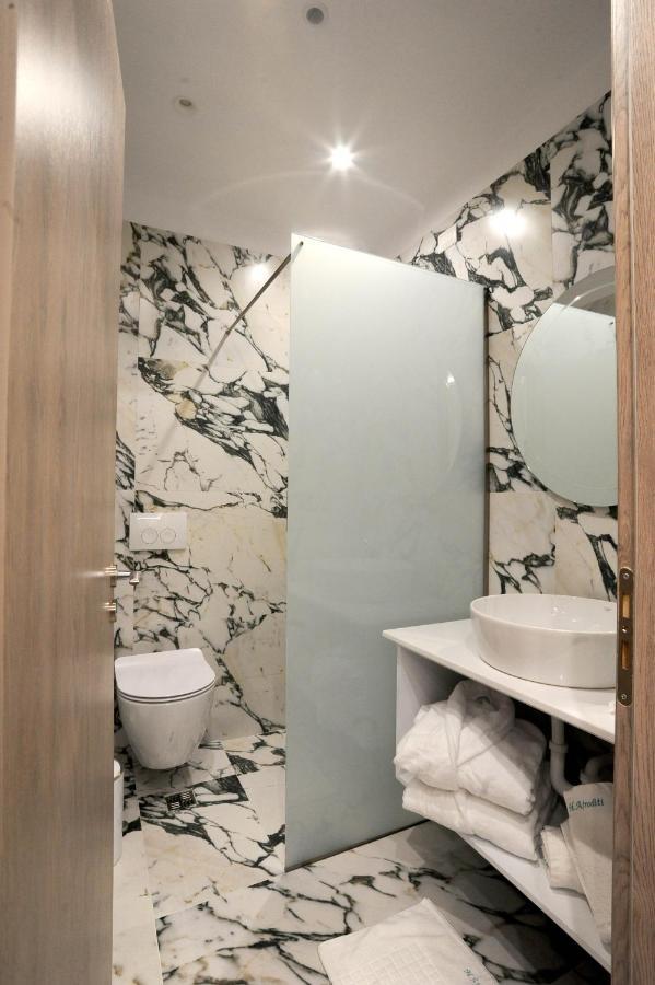 Afrodite Suites Saranda Dış mekan fotoğraf
