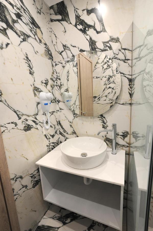 Afrodite Suites Saranda Dış mekan fotoğraf